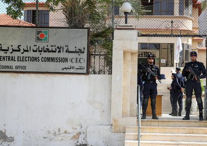 غزة: فصائل ومواطنون يرفضون منع حماس إجراء الانتخابات