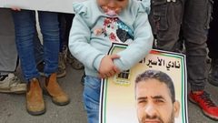 نادي الأسير: ما يحدث مع الأسير المضرب أبو هواش عملية قتل متعمد