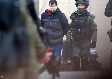 حملة اعتقالات ومداهمات في الضفة والقدس