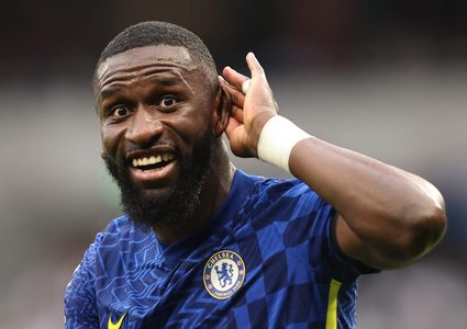 اتصالات إيطالية تهدد صفقة منتظرة للريال