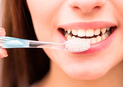 6 طرق منزلية للتخلص من الأسنان الصفراء