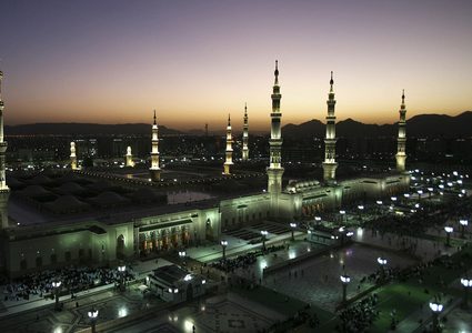 السعودية: فتح سطح المسجد النبوي للمصلين بدءاً من اليوم
