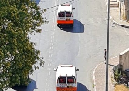 مستوطن يدعس مواطنة شرق نابلس