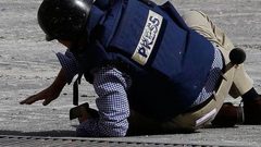 إصابة صحفي بالرصاص المطاطي خلال تغطية مسيرة عند مدخل البيرة