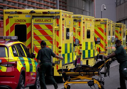 بريطانيا تنشر قوات عسكرية لمساعدة مستشفيات لندن المكتظة بإصابات كورونا