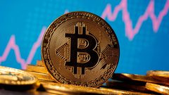 بتكوين تنخفض إلى أدنى مستوى منذ سبتمبر