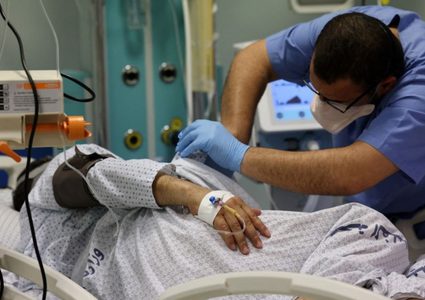 الحكومة تعتزم فرض ضريبة القيمة المضافة على المرضى