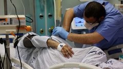 الحكومة تعتزم فرض ضريبة القيمة المضافة على المرضى