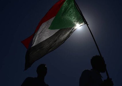 السعودية والإمارات والولايات المتحدة وبريطانيا تصدر بيانا حول التطورات بالسودان