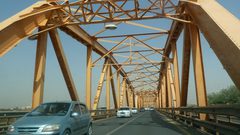 إغلاق عدد من الجسور بالخرطوم قبيل مظاهرات اليوم