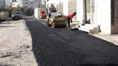 أعمال توسعة وتعبيد للشارع المحيط بوزارة الصحة في منطقة بلاطة