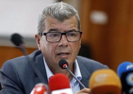 عائلة الأسير المريض ناصر أبو حميد ..خمسة أسرى سادسهم شهيد وسابعهم حرية