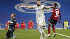 ريال مدريد يبدأ الاستعداد لبرشلونة بدون ألابا وبنزيما