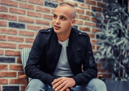 مقطوع .. أول تطبيق يغيث المقطوعين على الطرقات