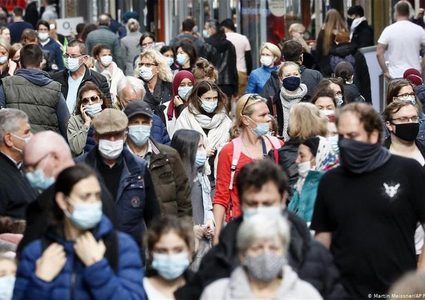 منظمة الصحة العالمية: أكثر من 50 بالمئة من الأوروبيين سيصابون بمتحور أوميكرون