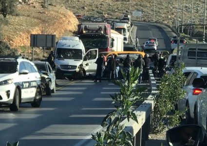 9 إصابات بينها خطيرة في حادث سير مروع على طريق حزما - جبع