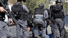 الاحتلال يعتقل مواطنين من العيسوية في القدس