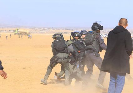 الاحتلال يواصل عمليات التجريف لليوم الثالث في منطقة أراضي الأطرش في النقب