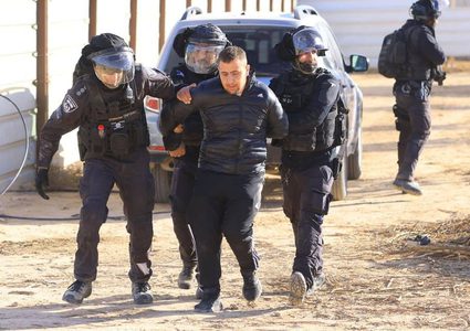 الاحتلال يواصل عمليات التجريف لليوم الثالث في منطقة أراضي الأطرش في النقب