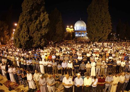 خطيب الأقصى يدعو لأوسع مشاركة في "الفجر العظيم" بالأقصى