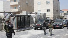 الاحتلال يقتحم مسجد التقوى ويعتقل شابين