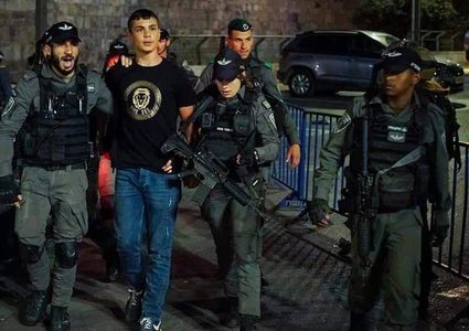 قوات الاحتلال تعتقل فتى من البلدة القديمة في القدس