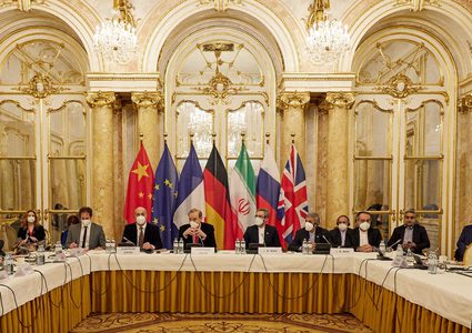 نيويورك تايمز: الولايات المتحدة وإيران تقتربان من الاتفاق النووي