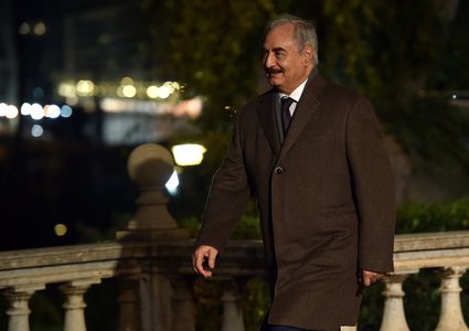 للمرة الثانية خلال 3 أشهر.. طائرة اللواء الليبي حفتر تحط في "إسرائيل"