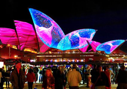 عضو من مجلس إدارة "سيدني" يقدم استقالته بسبب تمويل إسرائيلي للمهرجان