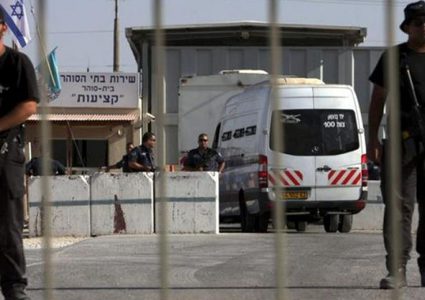 إضراب شامل غداً الإثنين في سجني عسقلان ونفحة