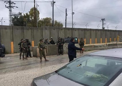 الاحتلال يعيد اعتقال أسير مقدسي لحظة الإفراج عنه ويستدعي شقيقه للتحقيق