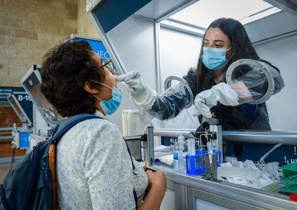 إسرائيل: تقصير مدة الحجر الصحي إلى خمسة أيام