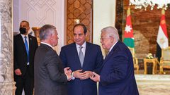 قيادي فتحاوي: جهود مصرية أردنية لإعادة إطلاق المفاوضات مع الاحتلال