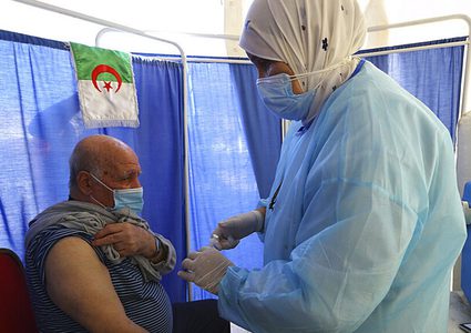 الجزائر تسجل ارتفاعا قياسيا بإصابات فيروس كورونا