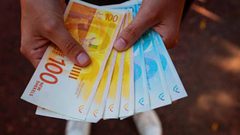 أسعار صرف العملات لليوم الإثنين