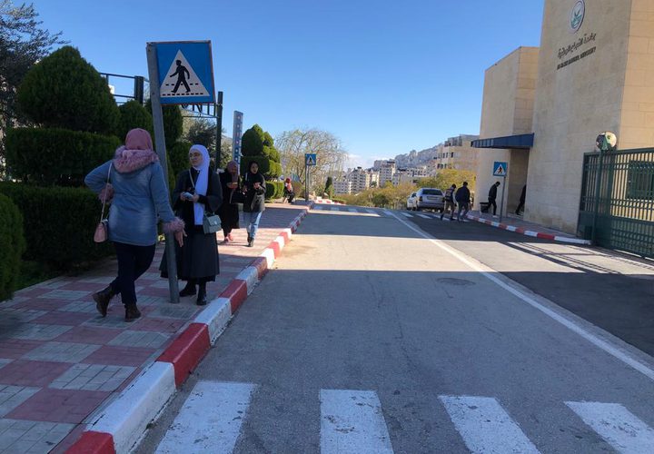 بدء توافد طلبة النجاح في أبوع السحب والإضافة استعدادا لبدء الفصل الدراسي الثاني- تصوير سجود جعارة