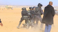 شرطة الاحتلال تعتقل 41 شاباً من النقب