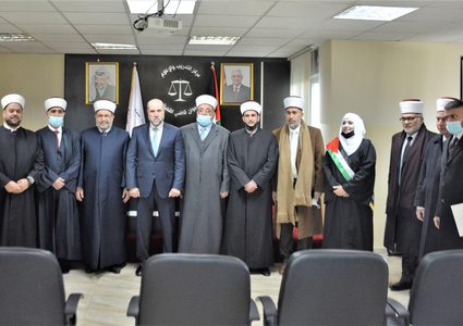 خمسة قضاة شرعيين جدد بينهم سيدة يؤدون اليمين القانونية