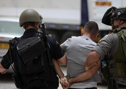 قوات الاحتلال يعتقل فتى من راس العامود في القدس