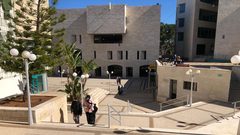 من أجواء أسبوع السحب والإضافة قبل أيام من بدء دوام طلبة جامعة النجاح الوطنية للفصل الدراسي الثاني.. تصوير بتول