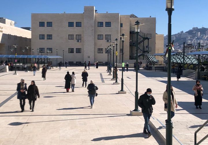 من أجواء أسبوع السحب والإضافة قبل أيام من بدء دوام طلبة جامعة النجاح الوطنية للفصل الدراسي الثاني.. تصوير بتول