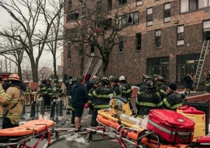 قتيل و9 جرحى في انفجار وحريق بمبنى في نيويورك