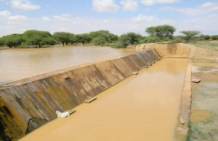 الاحتلال يفتح السدود.. تحذيرات من تعرض 700 دونم زراعي للغرق في غزة