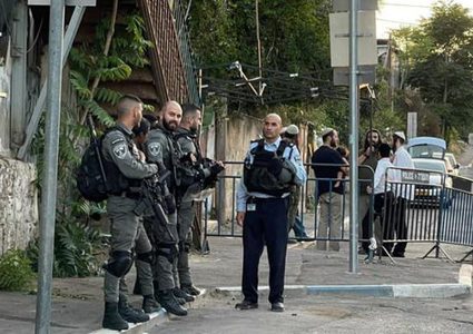 الاحتلال يقرر الإفراج عن معتقلي "منزل صالحية" بشرط الإبعاد عن الشيخ جراح