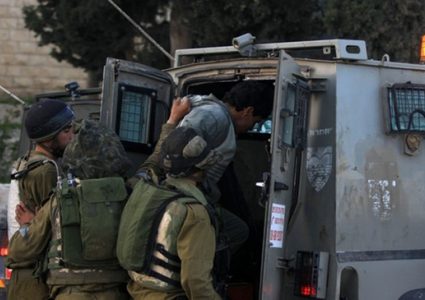 الاحتلال يعتقل شابا جنوب بيت لحم