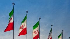 طهران تطالب واشنطن برفع العقوبات لإثبات جديتها في التفاوض