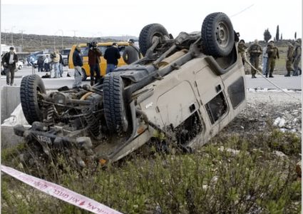 إصابة 4 جنود "إسرائيليين" جراء انقلاب مركبتهم قرب الحدود مع لبنان