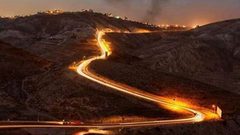 ارزيقات: طريق واد النار ما زال مغلقا بكلا الاتجاهين