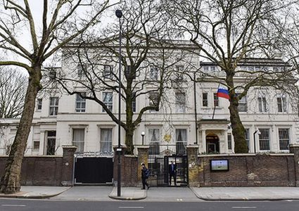 السفارة الروسية تدعو لندن إلى وقف "الاستفزازات الخطابية التصعيدية"