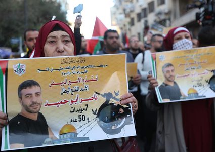 "الأسرى": الأسير أبو حميد في وضع صحي خطير ولا زال في حالة تنويم